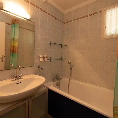 T2 Avec Piscine Et Parking, 700m Plage, 4-6 Pers. - Fr-1-803-93 Apartamento Le Lavandou